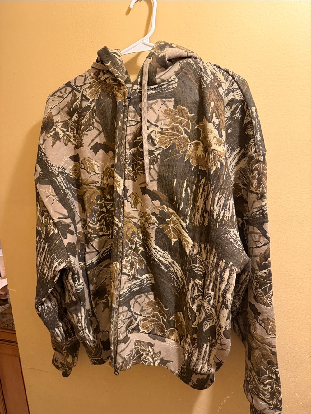 SKIMS Men's Full-Zip Camo Hoodie Jacket - Brown/Green